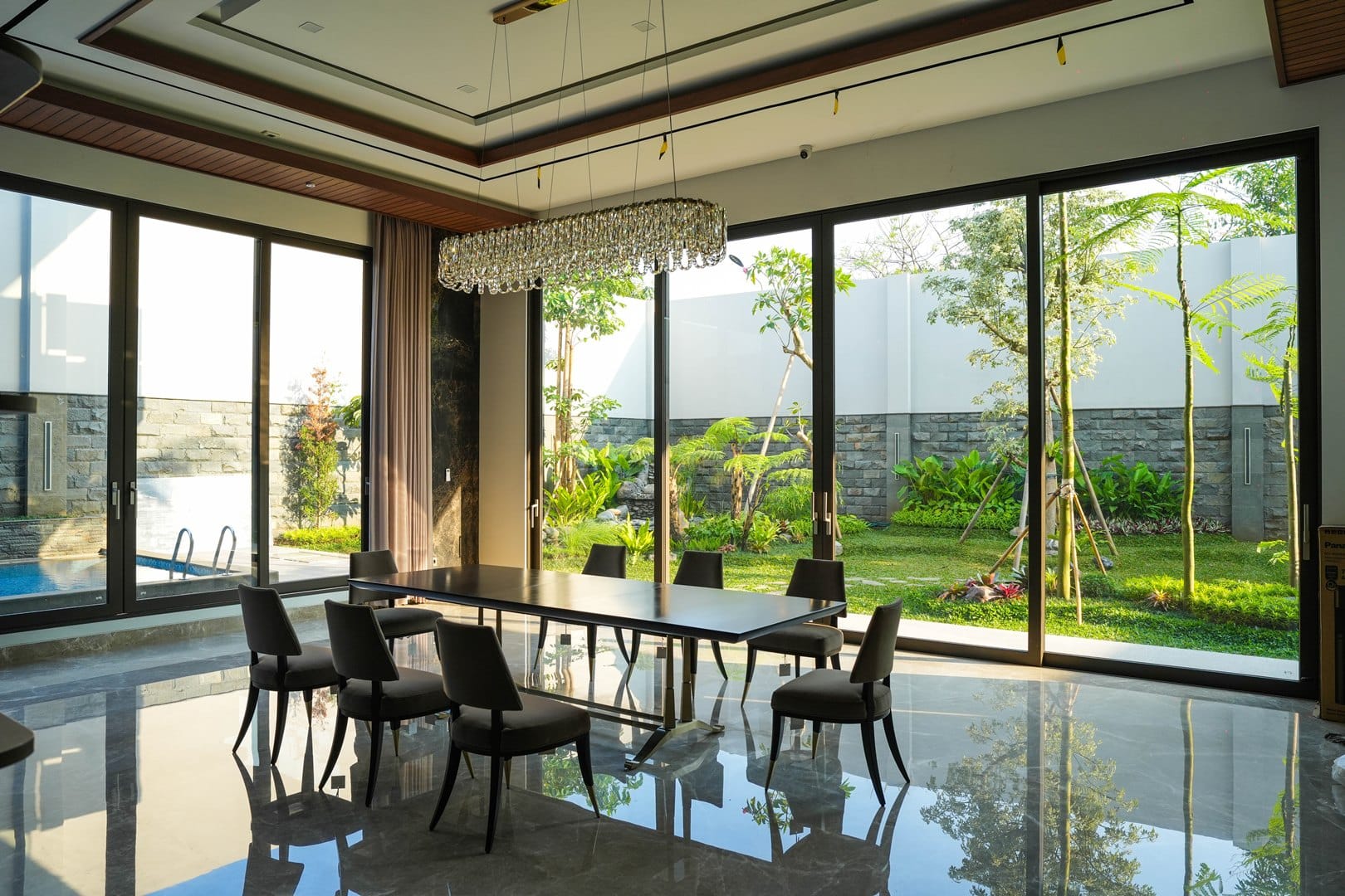 sliding door